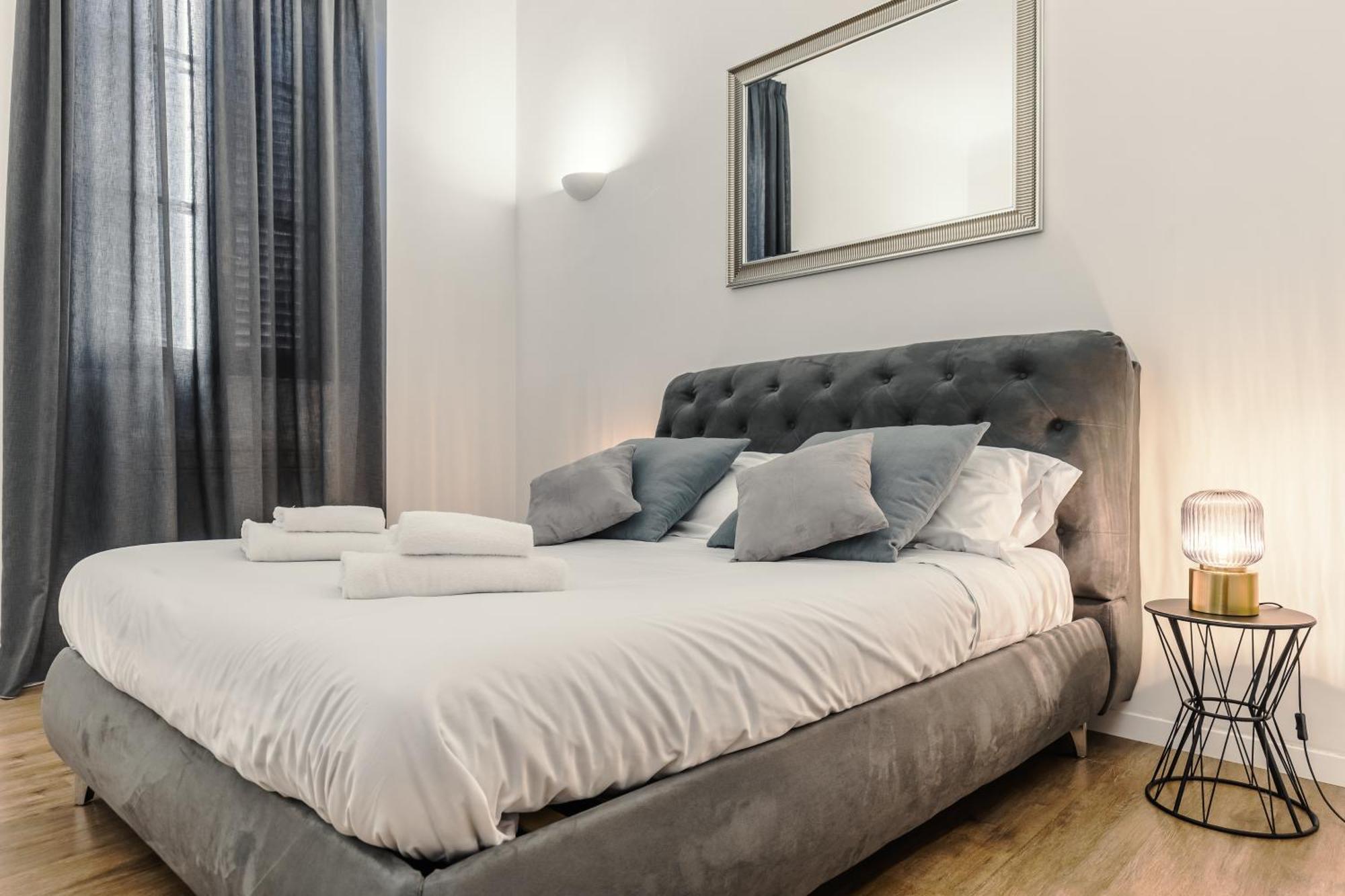 Apartment By The Pantheon With Two Bedroom 2 Bathroom, Rome